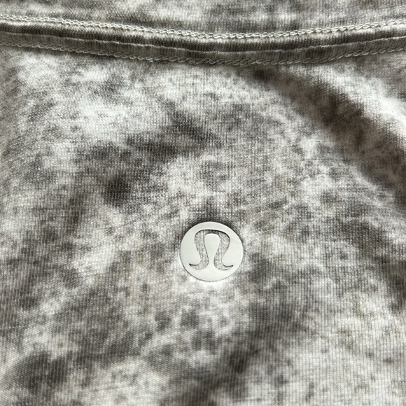 Lululemon love tank top - Picture 2 of 3